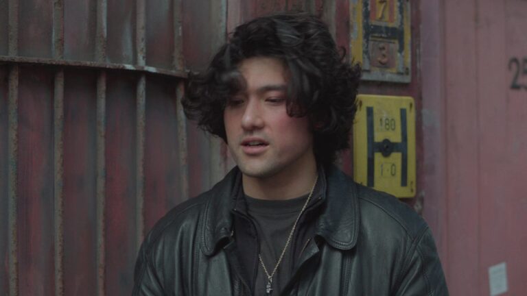 Too Much (2025) Season 1 (3)